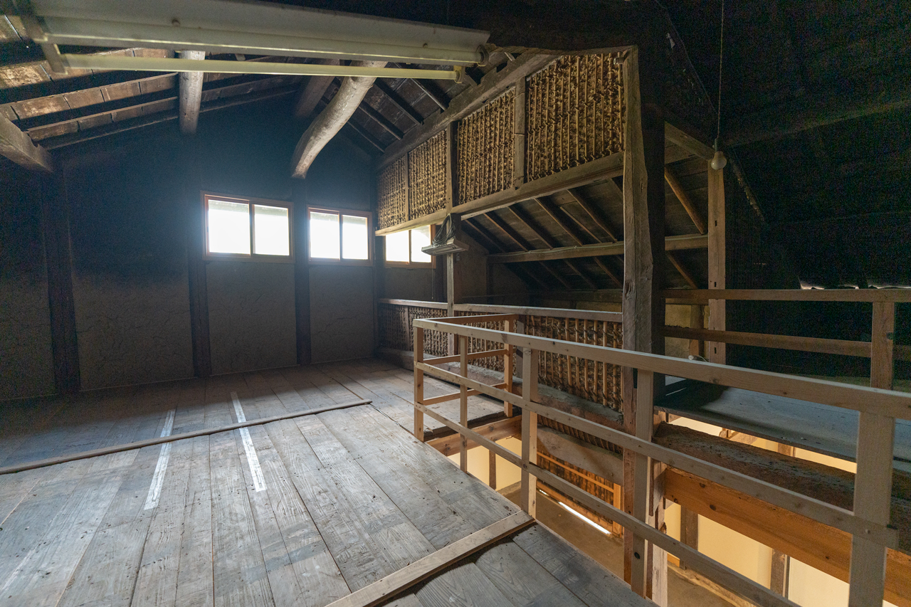 奈良県山辺郡山添村岩屋：離れ屋根裏