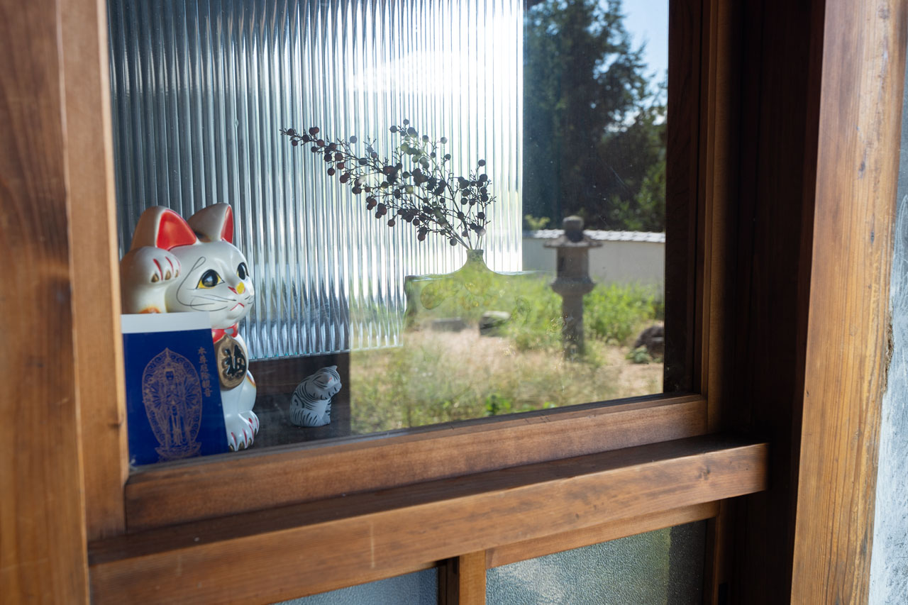 奈良県山辺郡山添村岩屋：入口の飾り棚