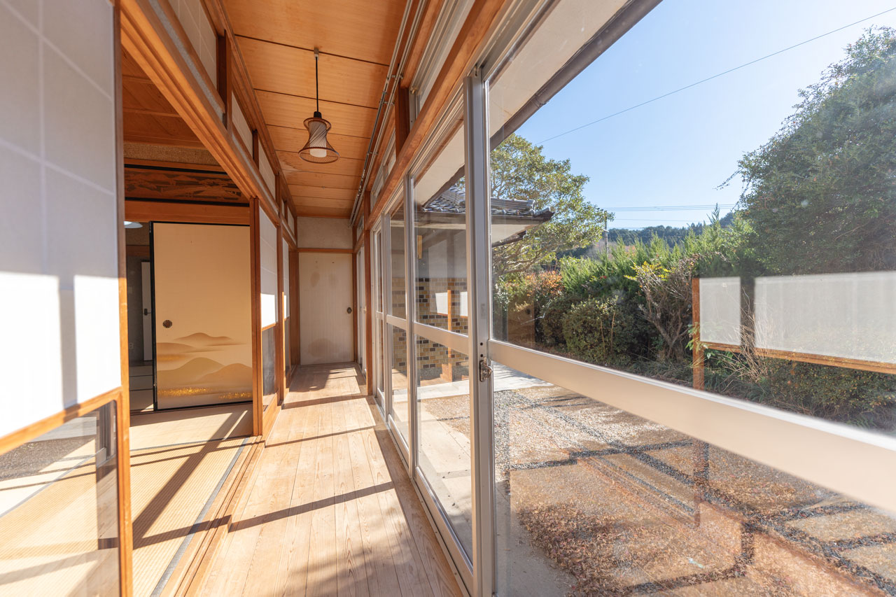 奈良県宇陀市榛原山辺三：縁側