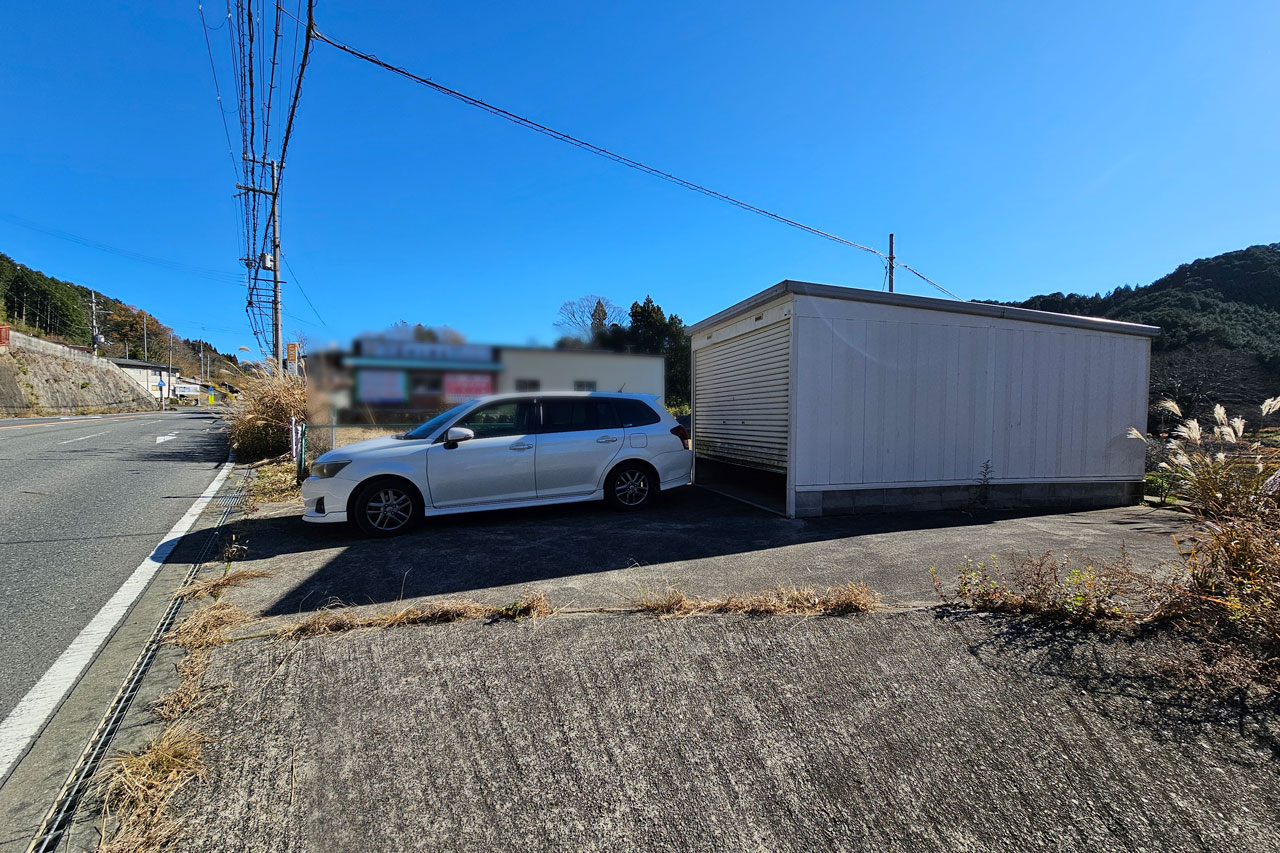 奈良県宇陀市榛原山辺三:駐車スペース