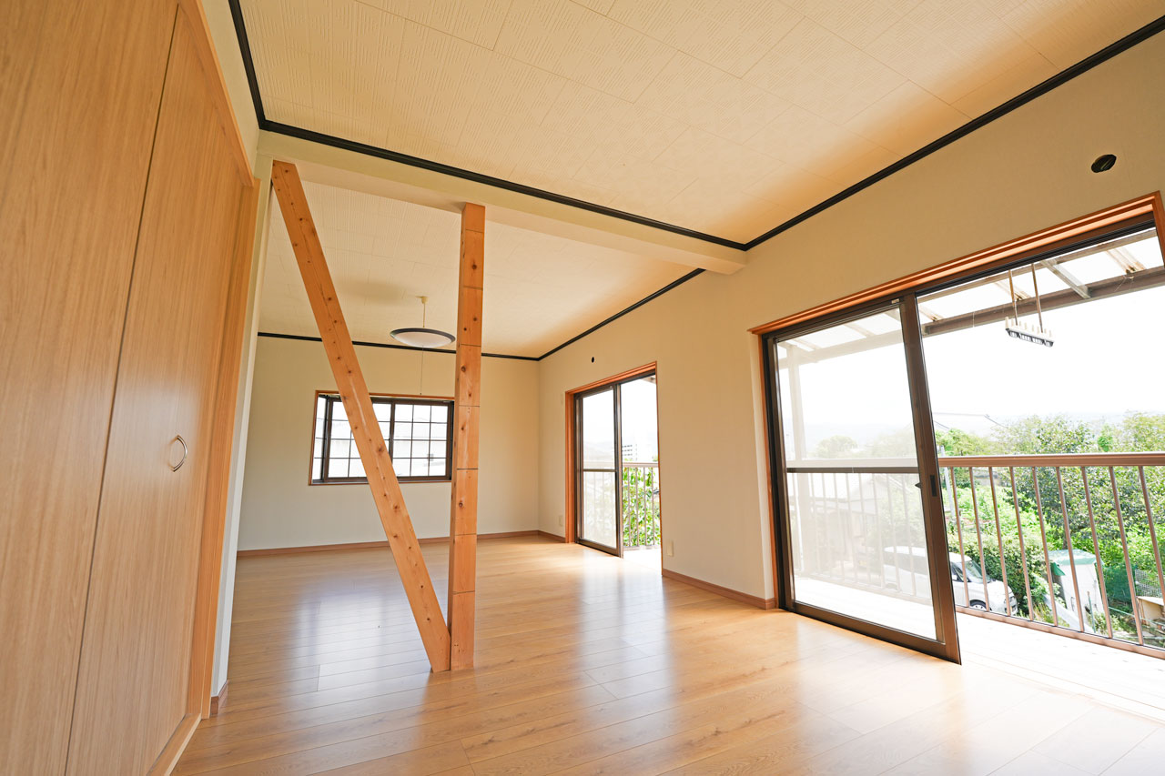 桜井市大字芝：２階主寝室写真