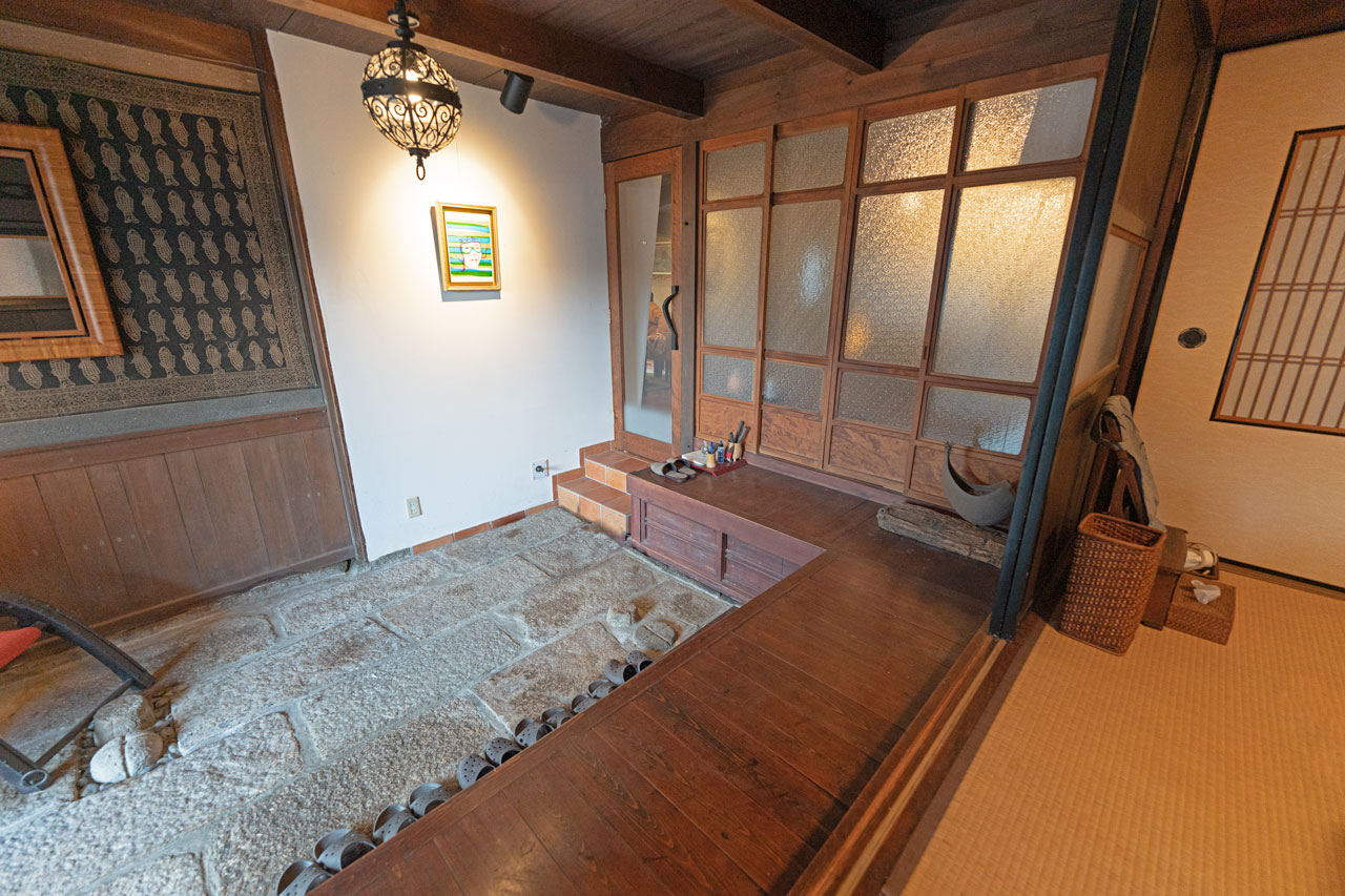 奈良市月ヶ瀬桃香野：土間玄関