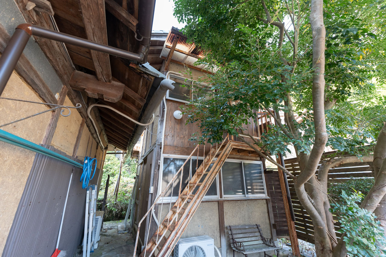 奈良市月ヶ瀬桃香野：お庭と平屋写真