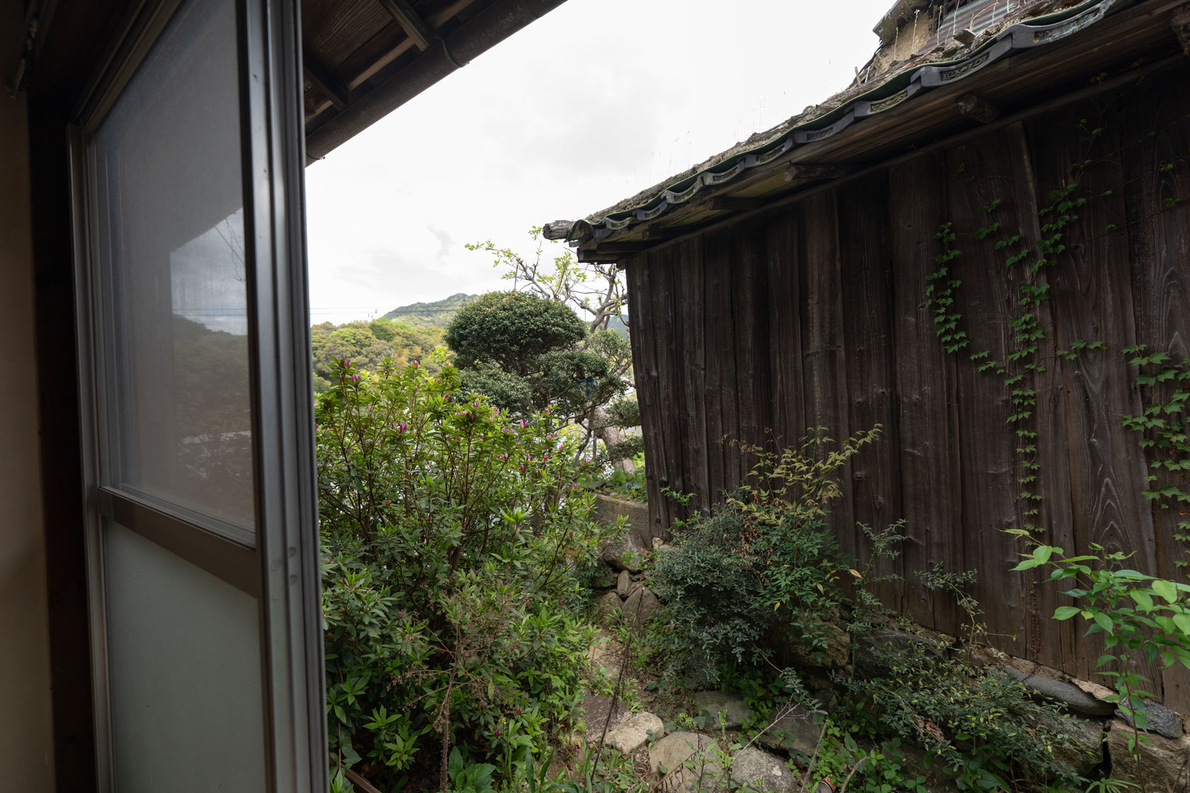 奈良県桜井市大字初瀬：隣地の建物写真